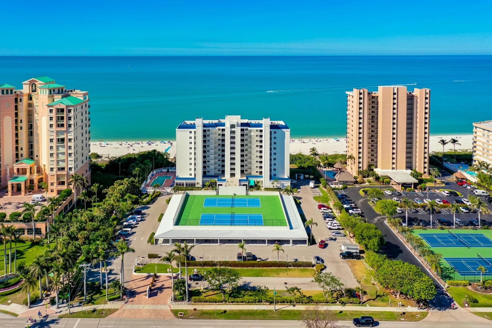 Recently Renovated Beachfront Gem In Paradise! Marco Island Exterior foto